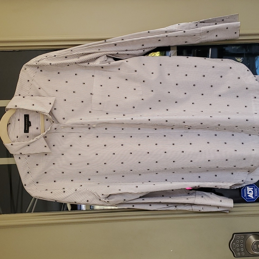 Banana Republic button-down shirt with skulls in size XL